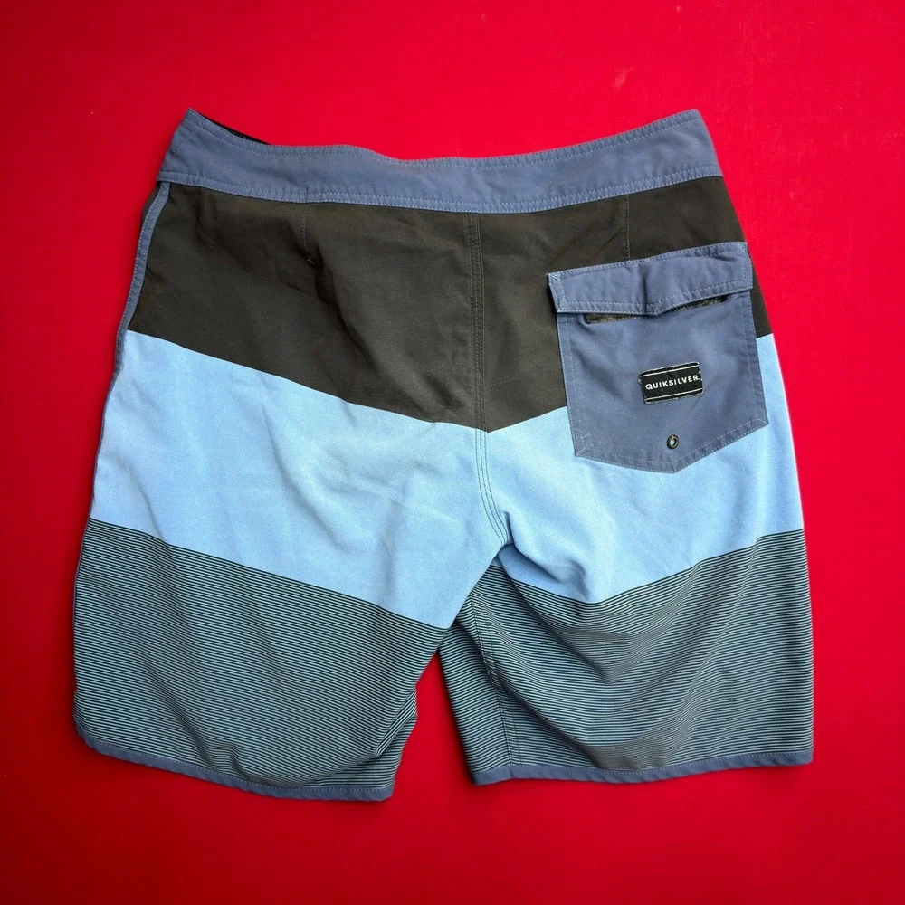 Y2K Quiksilver Mens Board Shorts Size 32 Colorblock Striped Blue Charcoal‎ Swim